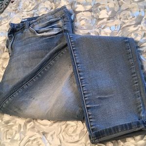 KanCan distressed skinny jeans